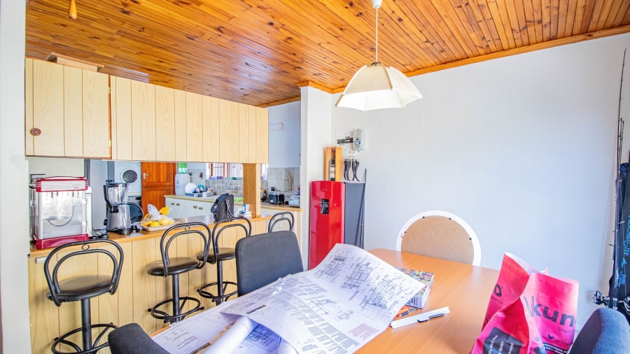 3 Bedroom Property for Sale in Middedorp Western Cape